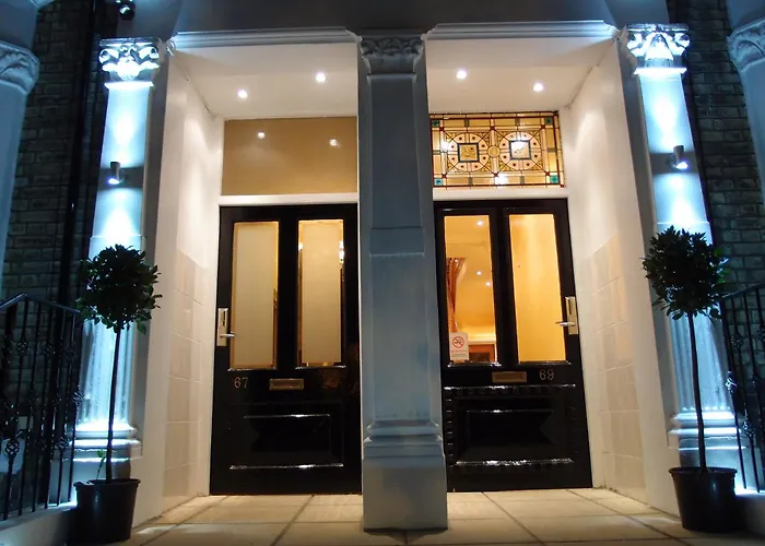 Hotel 65