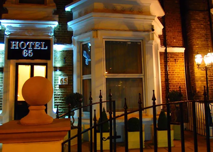 Hotel 65